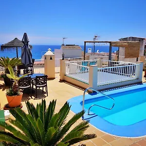 Carabeo Playa , Nerja Spanje